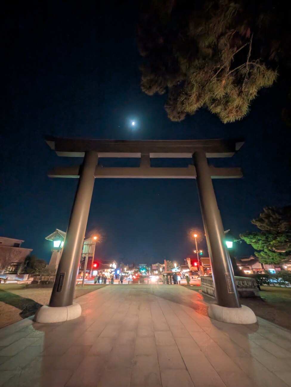 出雲大社 第二の鳥居 夜