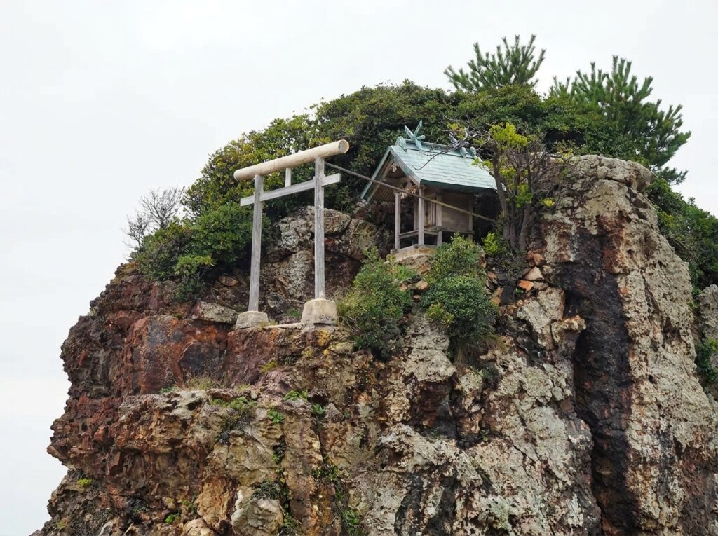 稲佐の浜 弁天島
