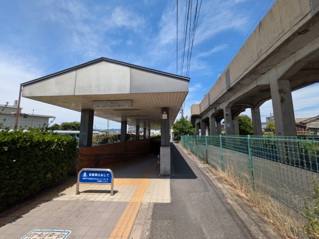 島根県立美術館 駐車場 地下道
