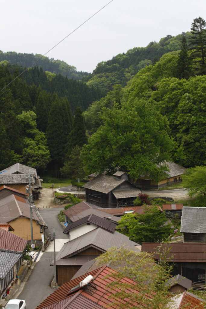 菅谷たたら 山内