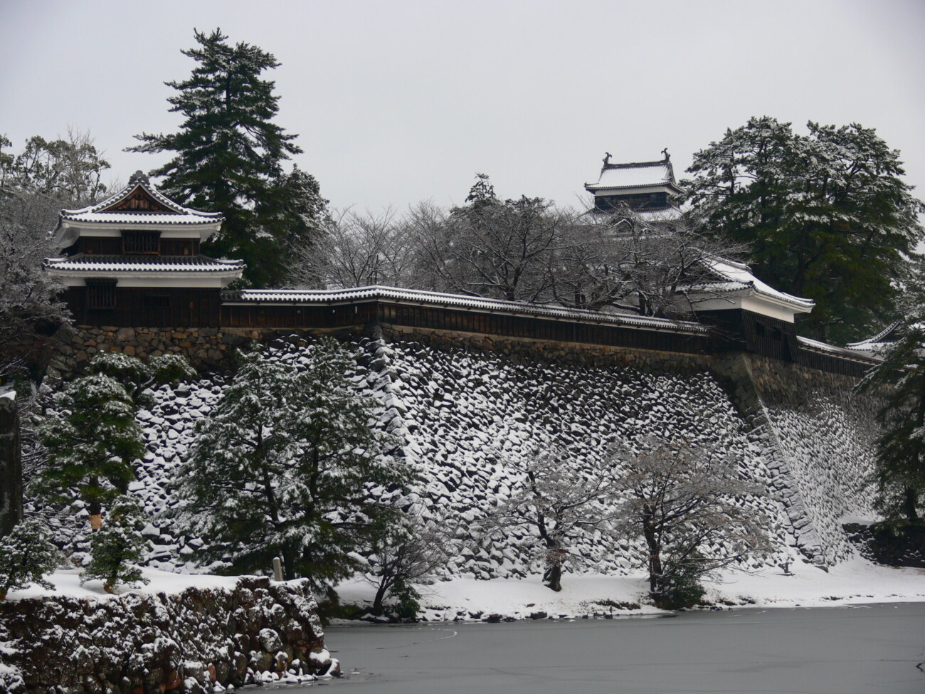 松江城 雪 冬