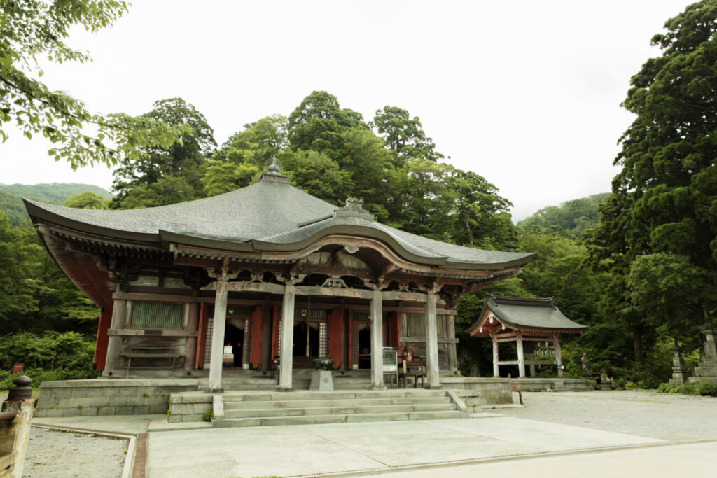 大山寺本堂