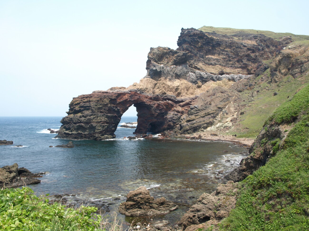 国賀海岸の摩天崖